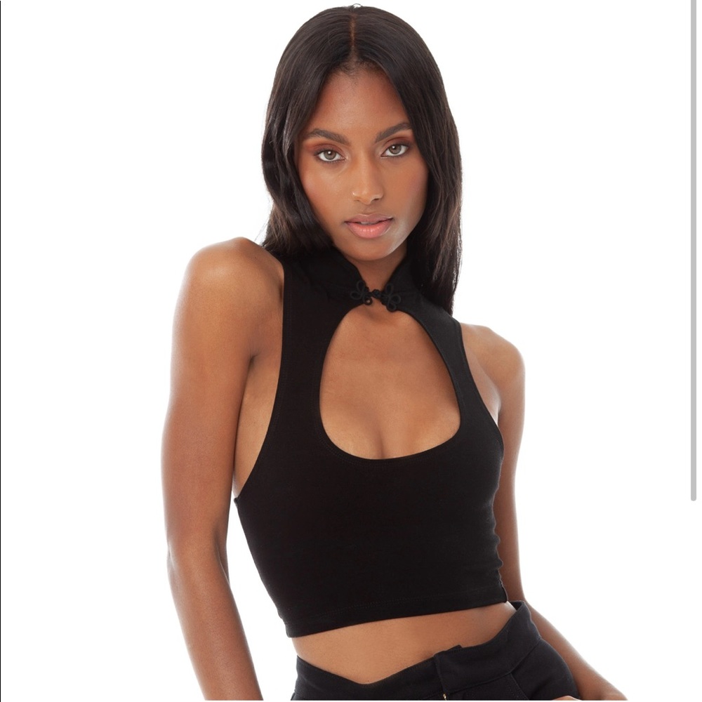 black keyhole neck line top